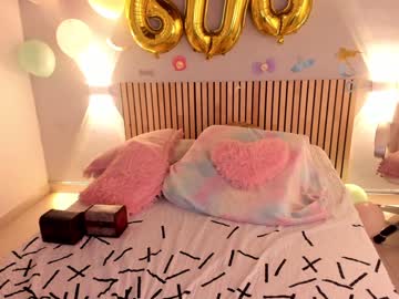 webcam girl little_effy18 live cam image #4664315