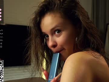 webcam girl a_whole_eternity live cam image #6644893