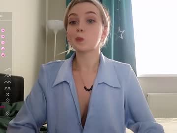 webcam girl small_blondee live cam image #5376815