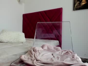 webcam girl deea_hot999 live cam image #4452692
