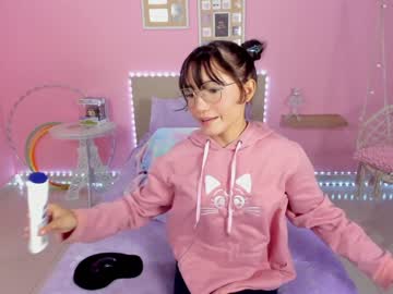 webcam girl little_effy18 live cam image #2616559