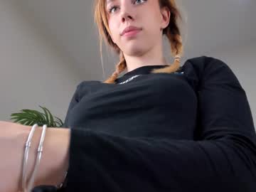 webcam girl creamy_raspberry live cam image #5121624