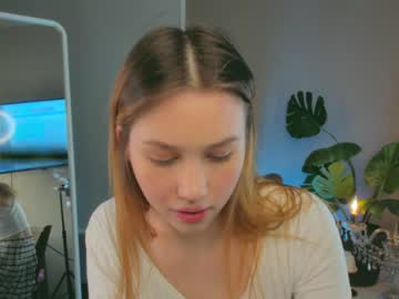webcam girl yohji_yamamotoo live cam image #3346384