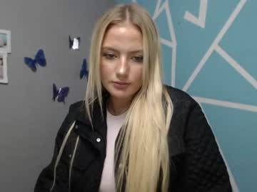 webcam girl shy_zorii live cam image #1349508