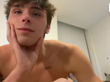 webcam man kristiannextdoor live cam image #7006142