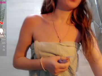 webcam girl small_blondee live cam image #3265579