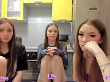 webcam girl 1i1ypa1mer live cam image #6191986
