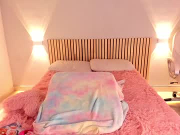 webcam girl little_effy18 live cam image #4700727