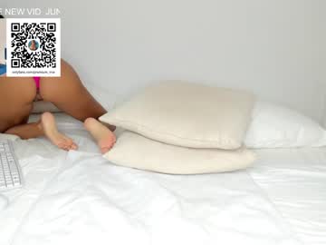webcam girl miiiawallace live cam image #2038011