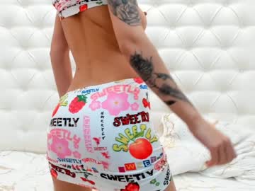 webcam girl hotfallingdevil live cam image #1447470