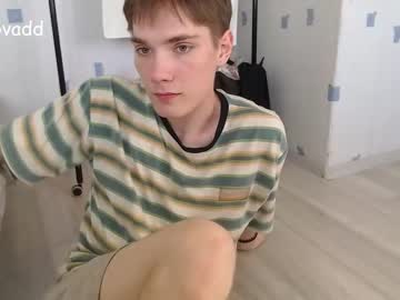 webcam man callmenineoneseven live cam image #5081917