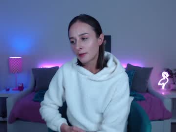 webcam girl holihurricane live cam image #952555