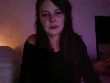 webcam girl fitty_tuck live cam image #327687