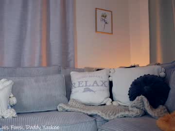 webcam girl x_lily_x live cam image #1762121