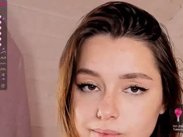 webcam girl darling_kira live cam image #3035943