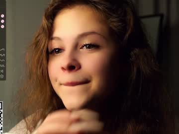 webcam girl a_whole_eternity live cam image #6680341