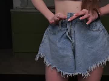 webcam girl hopeful_shadow live cam image #7099581