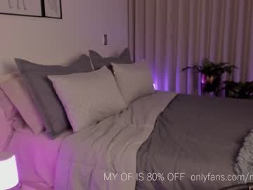 webcam girl melaniewood live cam image #3320550