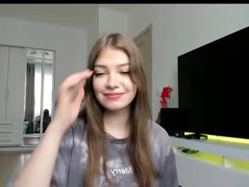 webcam girl milana_j live cam image #2792027