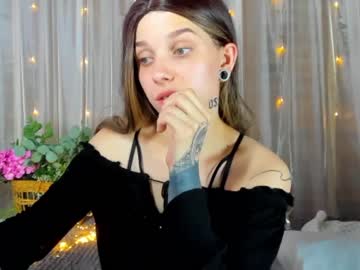 webcam girl strangeann live cam image #2410551
