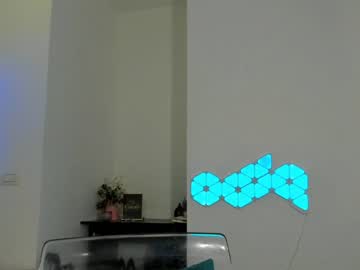 webcam girl hotfallingdevil live cam image #3036308