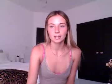 webcam girl sophiesweetss live cam image #7009714