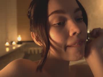 webcam girl bibi_it_is live cam image #771011