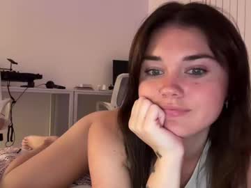 webcam girl queencassidyy live cam image #5532815