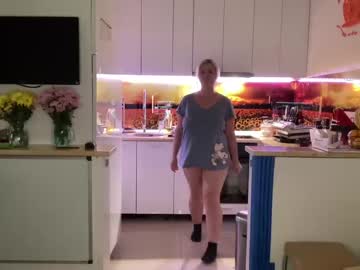 webcam girl kiradivine live cam image #5780066