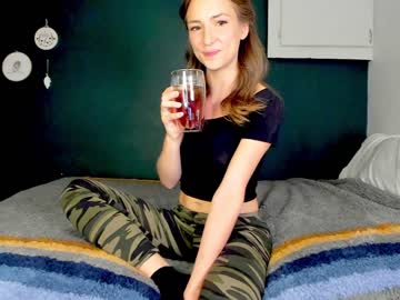 webcam girl innocentprovenguilty live cam image #2946116