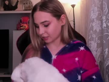 webcam girl sweetmila1 live cam image #3203204