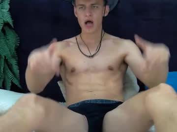 webcam man rocco_rou live cam image #7040394