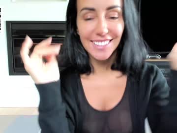 webcam girl miiiawallace live cam image #2841003