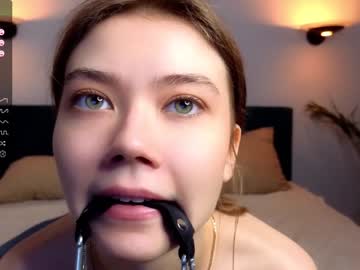 webcam girl lil_babe_ live cam image #5636322