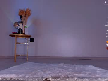 webcam girl megan_foxxx15 live cam image #3188305