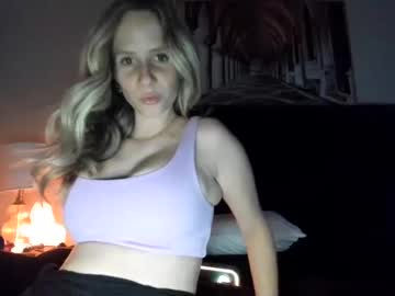 webcam girl luxlovely111 live cam image #5186878