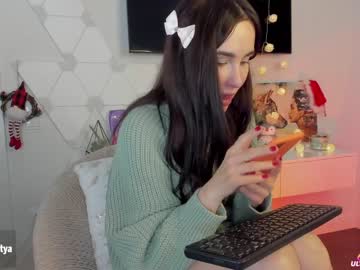 webcam girl sweety_rinushka_ live cam image #783377