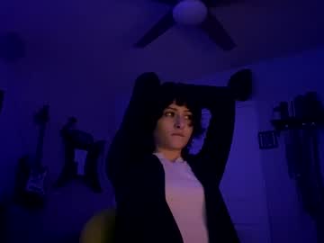 webcam girl scarluvs live cam image #7022637