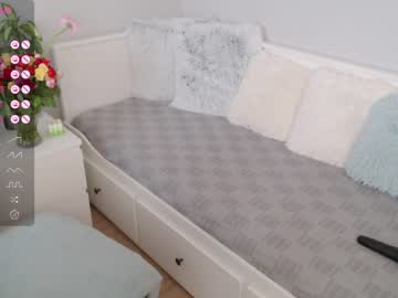 webcam girl emerald_kittycat live cam image #6574078