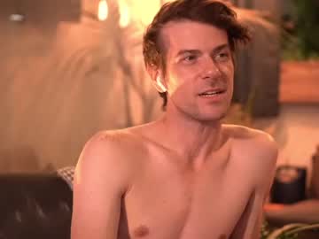 webcam man charlieonline live cam image #485156
