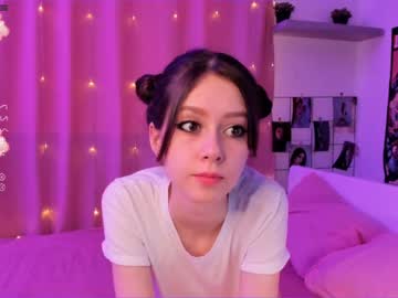 webcam girl alliesmiths live cam image #2309377