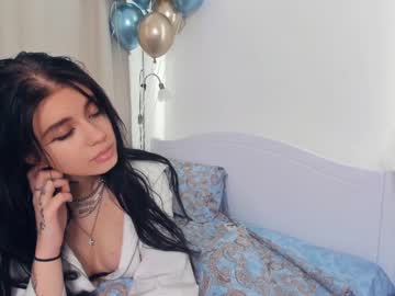 webcam girl elfas_cute live cam image #4832155