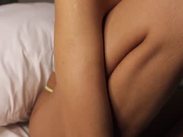 webcam girl star_gazing live cam image #1080086
