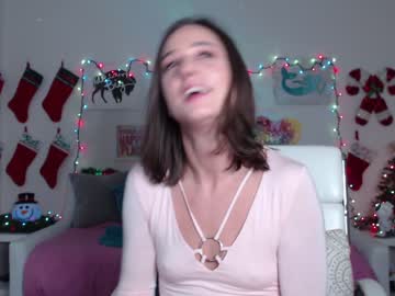 webcam girl holihurricane live cam image #3449699