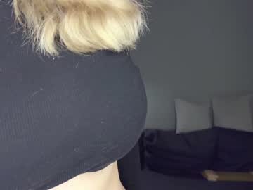 webcam girl tatti_1 live cam image #3298353