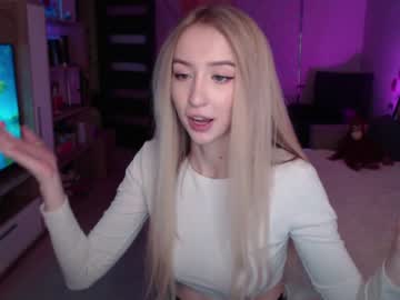 webcam girl gudeeetama live cam image #360626