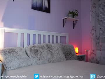 webcam girl yournaughtypixie live cam image #2526147