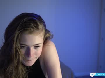 webcam girl chloewildd live cam image #4897487