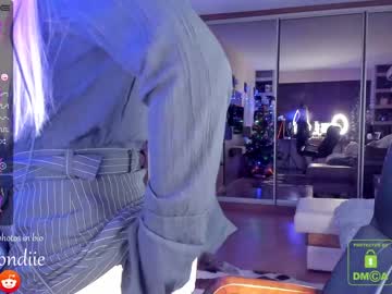 webcam girl bestblondiiecb live cam image #3488095