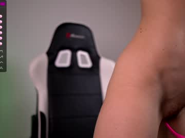 webcam girl laraslife live cam image #1679907